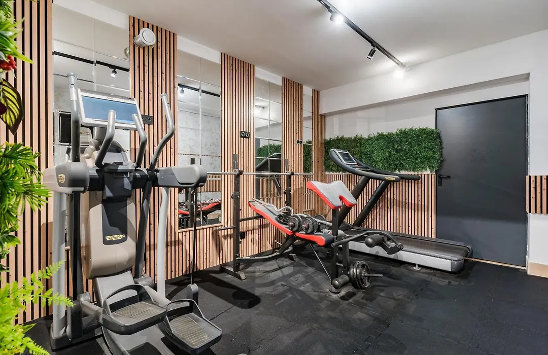 Rezydencja Wind Rose Luxury Aparthotel & Spa- With Private Sauna, Gym, Jacuzzi-1